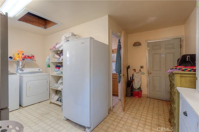 217 N Plumas St, Willows, CA 95988 - laundry room with light flooring and washer and clothes dryer