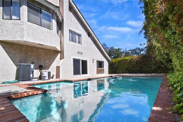 17000 Addison St, Encino, CA 91316 - view of swimming pool