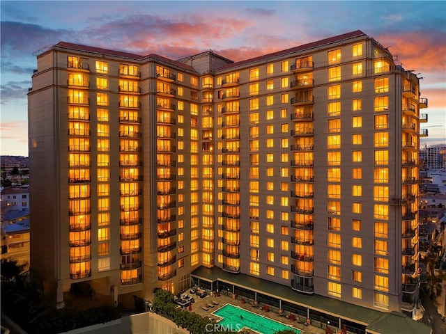 850 E Ocean Blvd Unit 1604, Long Beach, CA 90802 - view of property at dusk