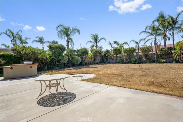 15353 Isabel Ln, Fontana, CA 92336 - view of patio / terrace