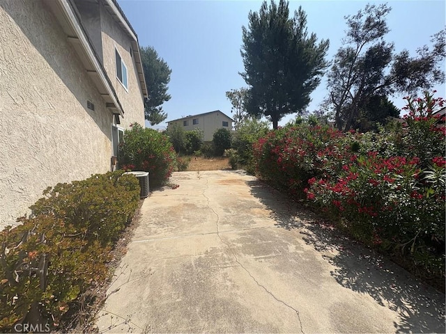 197 Limestone Rd, Claremont, CA 91711 - view of yard featuring a patio