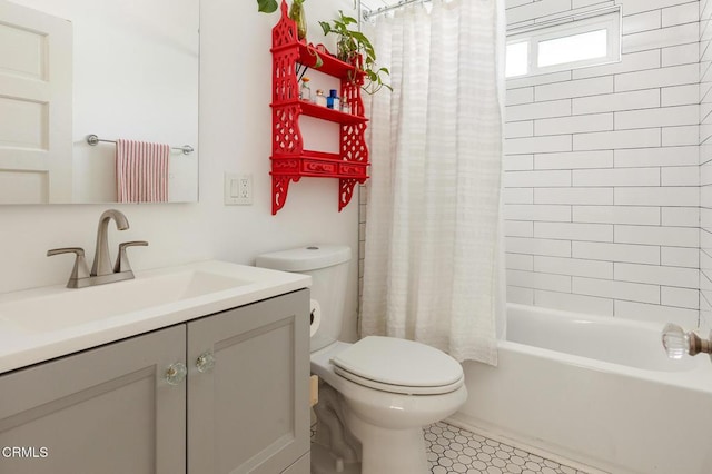 4207 Berenice Ave, Los Angeles, CA 90031 - bathroom with vanity and shower / bath combo
