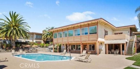 6812 Hyde Park Dr Unit C, San Diego, CA 92119 - community pool with stairs and a patio