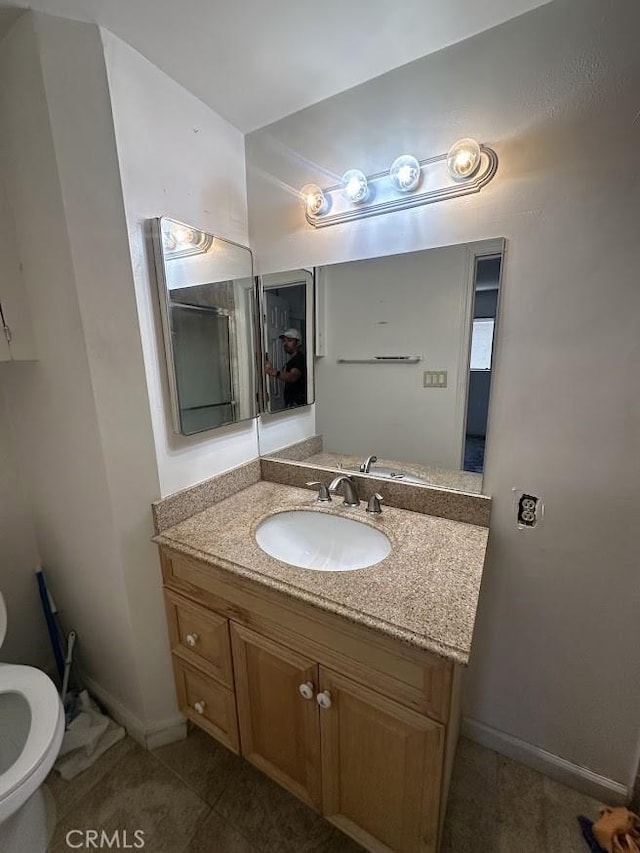505 Cedar Ave Unit 2A, Long Beach, CA 90802 - bathroom with vanity and tile patterned floors