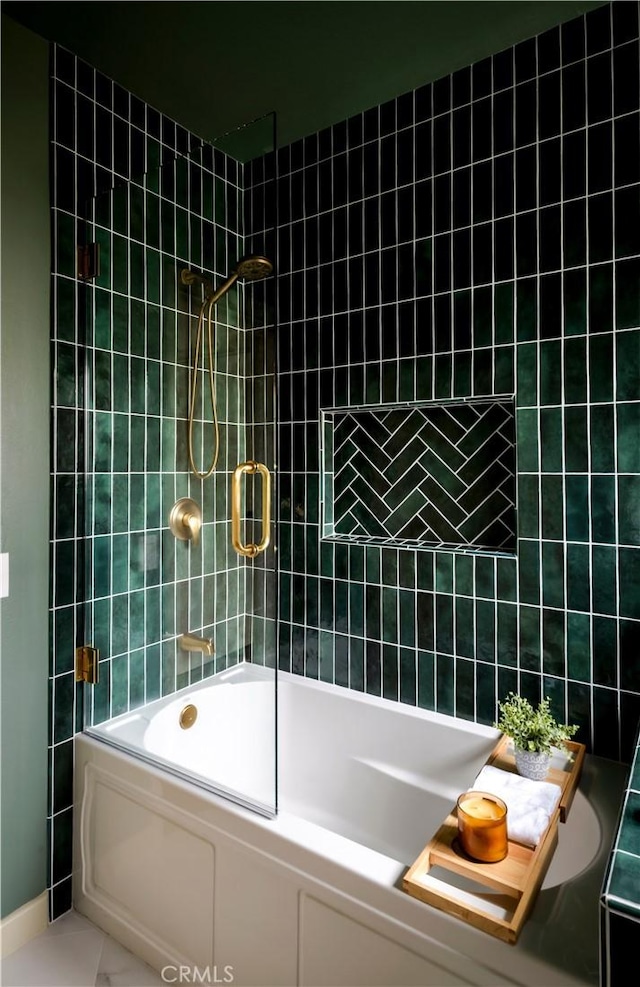 1030 Echo Park Ave, Los Angeles, CA 90026 - bathroom with shower / tub combination