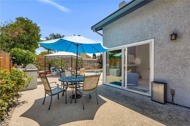 1358 Oakhurst Ct, Camarillo, CA 93010 - fenced backyard with a patio and outdoor dining space