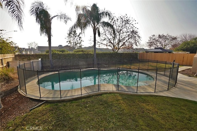845 E Redwood Cir, Hanford, CA 93230 - view of pool featuring a fenced backyard