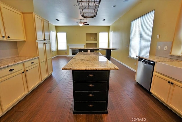 845 E Redwood Cir, Hanford, CA 93230 - kitchen featuring dishwasher, a kitchen island, ceiling fan, and dark wood-type flooring