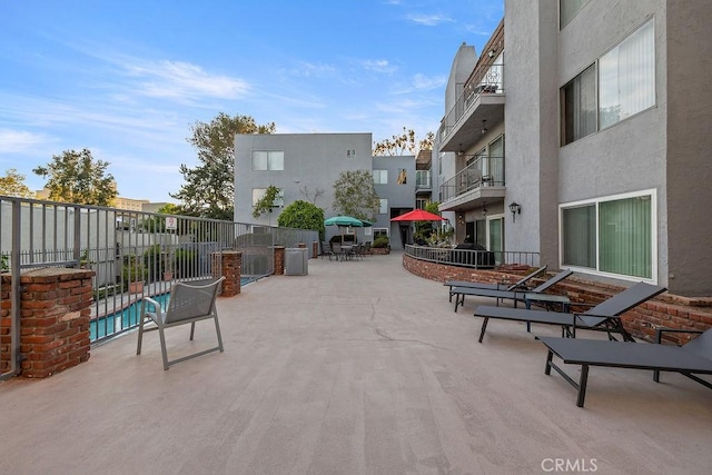 5870 Green Valley Cir Unit 231, Culver City, CA 90230 - view of property's community featuring a patio area