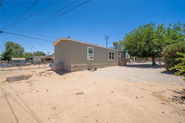 10147 Primrose Ave, Hesperia, CA 92345 - back of house
