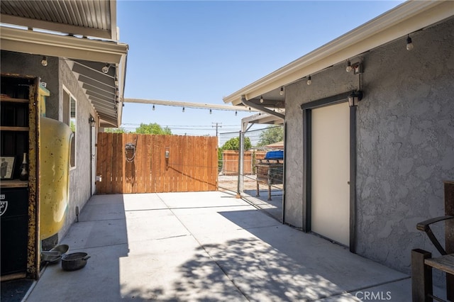 10147 Primrose Ave, Hesperia, CA 92345 - view of patio / terrace