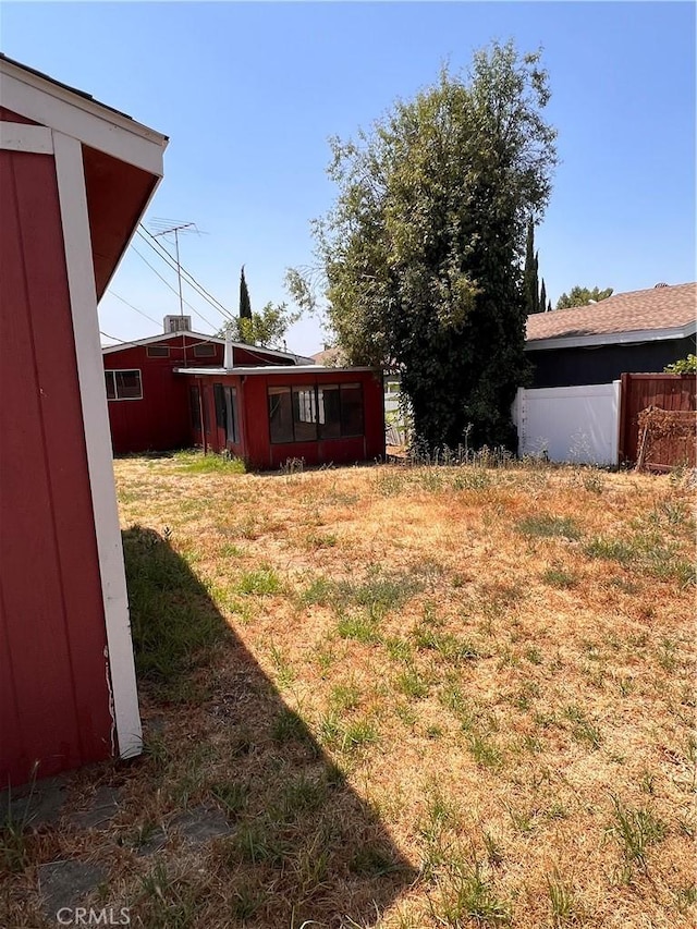 13507 Raven St, Sylmar, CA 91342 - photo 2