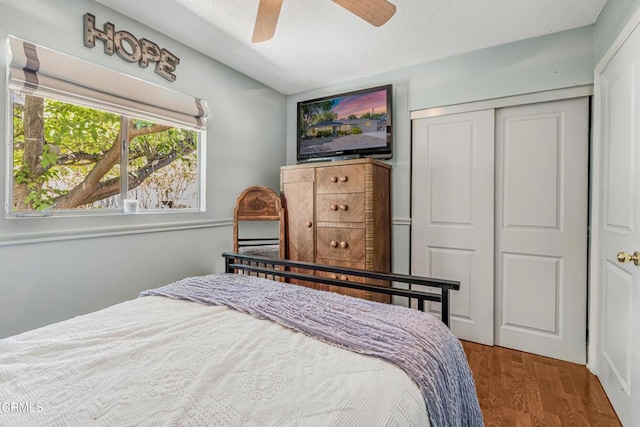 1373 Calle Crisantemo, Thousand Oaks, CA 91360 - bedroom with a closet, wood finished floors, a ceiling fan, and a textured ceiling