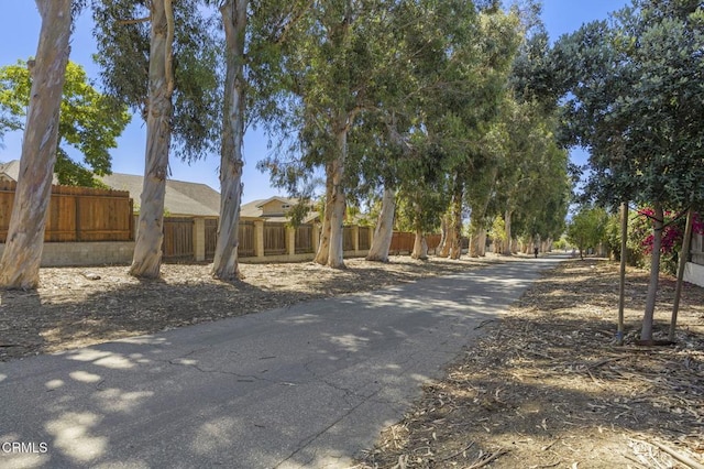 2142 Klamath Dr, Camarillo, CA 93010 - view of yard