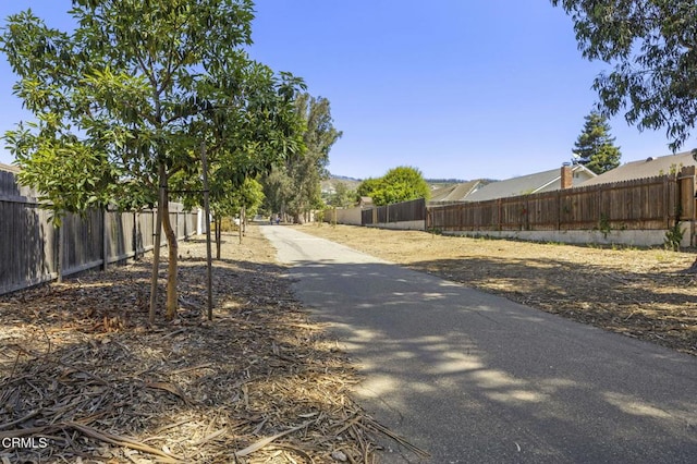 2142 Klamath Dr, Camarillo, CA 93010 - view of street