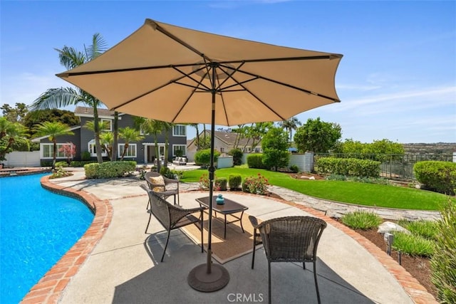 9 Phillips Cir, Laguna Niguel, CA 92677 - view of swimming pool featuring a patio area