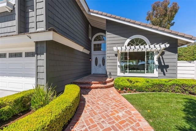 9 Phillips Cir, Laguna Niguel, CA 92677 - property entrance featuring a garage