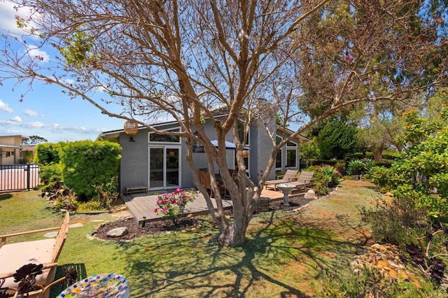 764 E Solana Cir, Solana Beach, CA 92075 - back of property with stucco siding and a patio