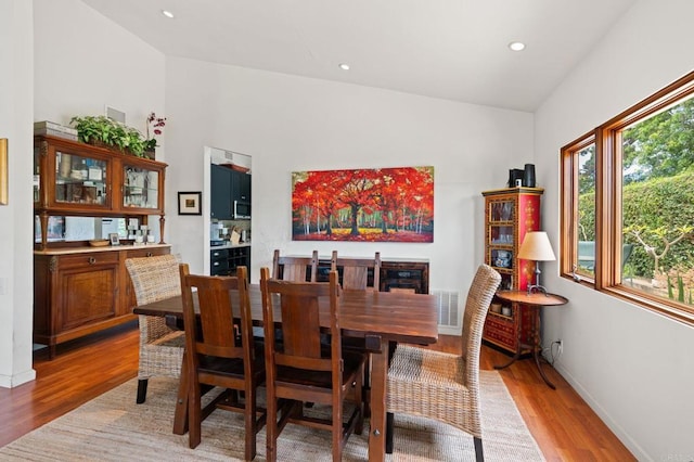 764 E Solana Cir, Solana Beach, CA 92075 - dining space featuring light wood finished floors, recessed lighting, and vaulted ceiling