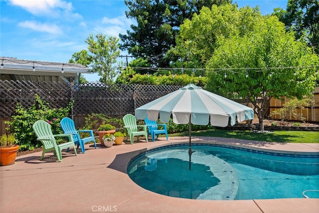 571 Redwood Way, Chico, CA 95926 - view of pool with a fenced backyard and a patio area
