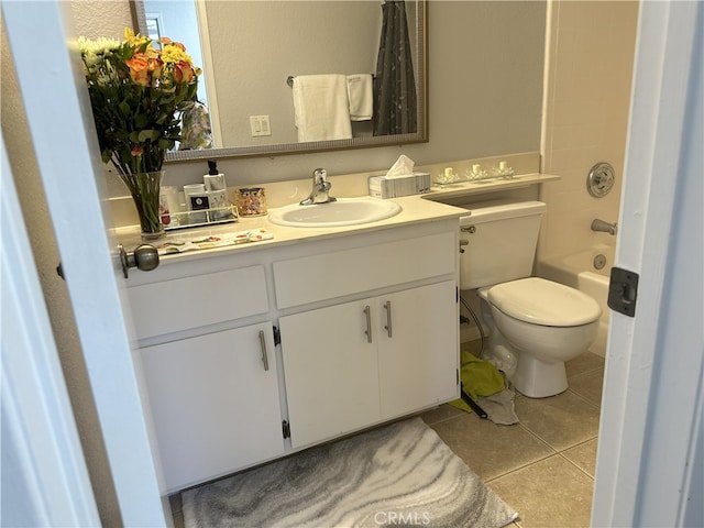 10230 Palm Glen Dr Unit 87, Santee, CA 92071 - bathroom featuring vanity, tile patterned floors, and bathtub / shower combination