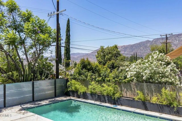10609 Fernglen Ave, Tujunga, CA 91042 - view of pool featuring a fenced backyard and a mountain view