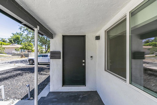 10609 Fernglen Ave, Tujunga, CA 91042 - property entrance featuring stucco siding