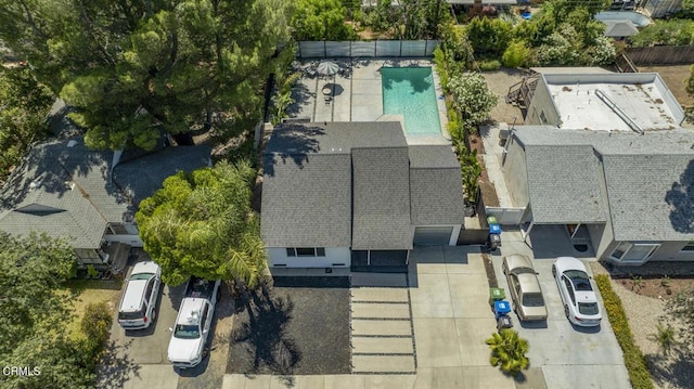 10609 Fernglen Ave, Tujunga, CA 91042 - aerial view of property and surrounding area featuring a pool