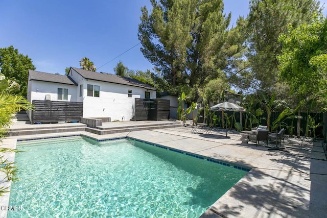 10609 Fernglen Ave, Tujunga, CA 91042 - outdoor pool featuring a patio