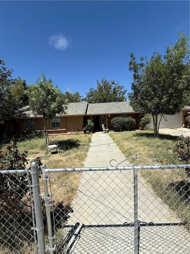 41111 172nd St E, Lancaster, CA 93535 - single story home featuring a gate