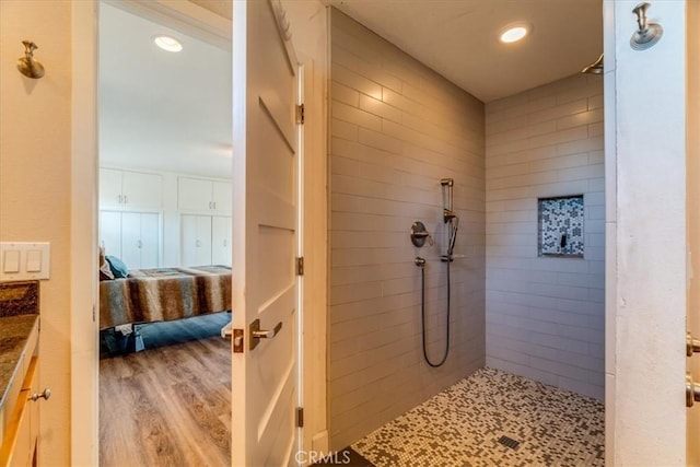 923 Farroll Ave, Arroyo Grande, CA 93420 - bathroom featuring ensuite bath, tiled shower, wood finished floors, vanity, and recessed lighting