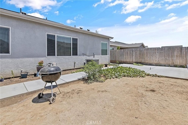 1938 N Frontier St, Hanford, CA 93230 - view of yard with a patio area