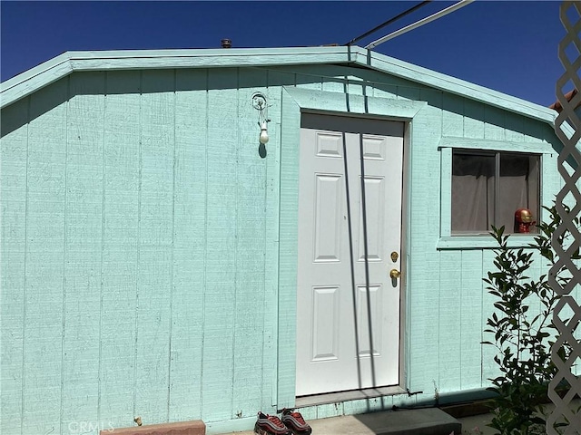13489 Buggy Whip Ct, Victorville, CA 92392 - doorway to property