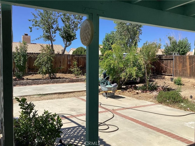 13489 Buggy Whip Ct, Victorville, CA 92392 - fenced backyard with a patio
