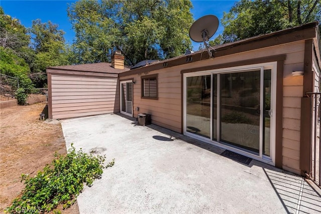 6157 Hillary Ct, Riverside, CA 92506 - view of patio / terrace