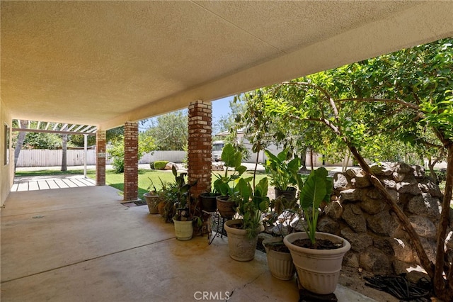 921 Christian Ave, Bakersfield, CA 93314 - view of patio / terrace