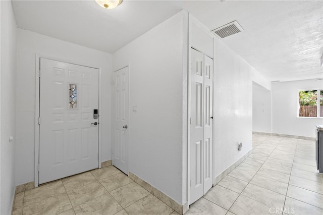 921 Christian Ave, Bakersfield, CA 93314 - foyer entrance featuring baseboards