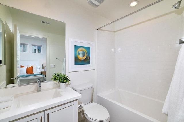 6140 Colt Pl Unit 104, Carlsbad, CA 92009 - ensuite bathroom featuring vanity, shower / washtub combination, and recessed lighting