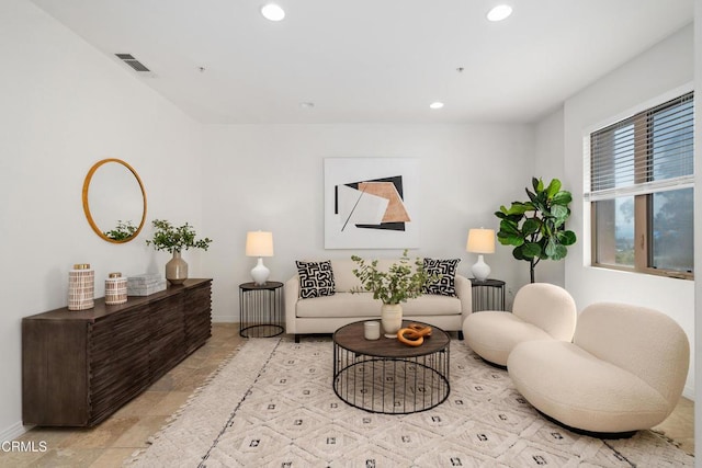 931 E Walnut St Unit 612, Pasadena, CA 91106 - living area with baseboards and recessed lighting