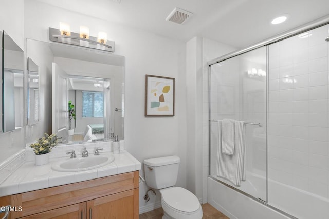 931 E Walnut St Unit 612, Pasadena, CA 91106 - ensuite bathroom with vanity and enclosed tub / shower combo