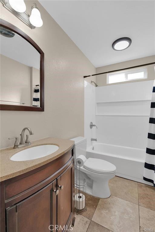 19055 Seaforth St, Hesperia, CA 92345 - full bathroom with vanity and shower / tub combo