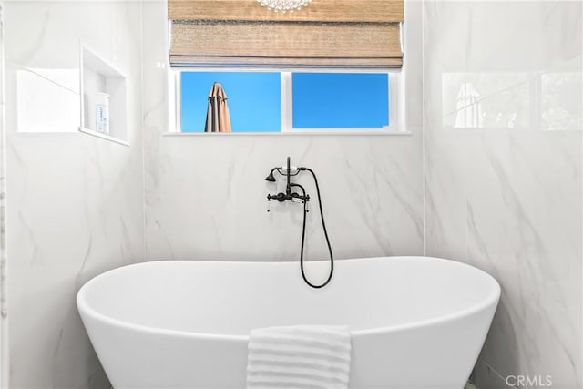 40630 Calle Torcida, Temecula, CA 92591 - bathroom featuring a soaking tub and plenty of natural light