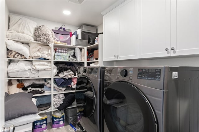 2227 Melogold Way, Corona, CA 92883 - laundry room featuring washing machine and dryer, cabinet space, and recessed lighting