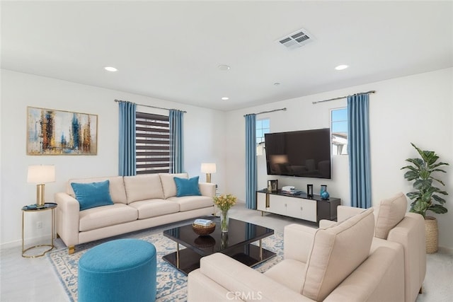 2227 Melogold Way, Corona, CA 92883 - living room with recessed lighting