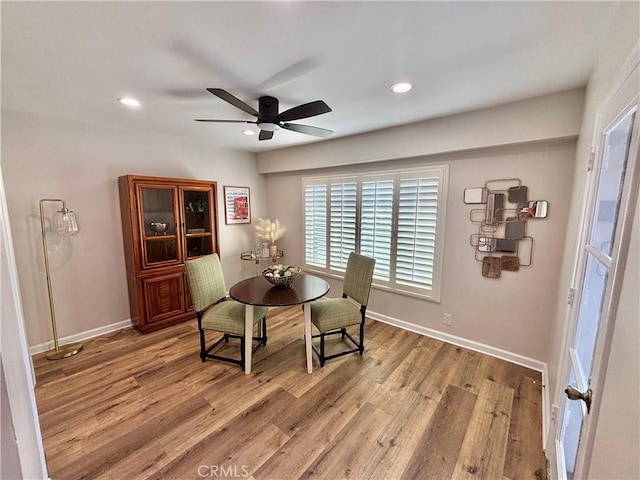 1521 S Pomona Ave Unit A23, Fullerton, CA 92832 - dining space featuring light wood-style flooring, a ceiling fan, and recessed lighting