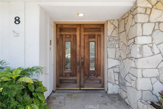 8 Coveview Dr, Rancho Palos Verdes, CA 90275 - doorway to property featuring stone siding
