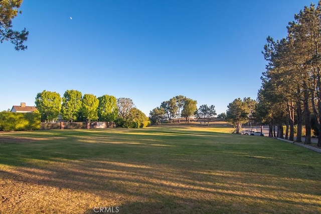 8 Coveview Dr, Rancho Palos Verdes, CA 90275 - surrounding community featuring a yard