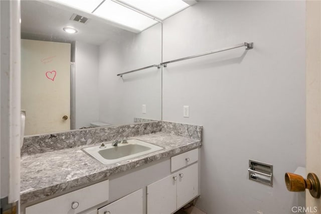 8 Coveview Dr, Rancho Palos Verdes, CA 90275 - bathroom featuring vanity