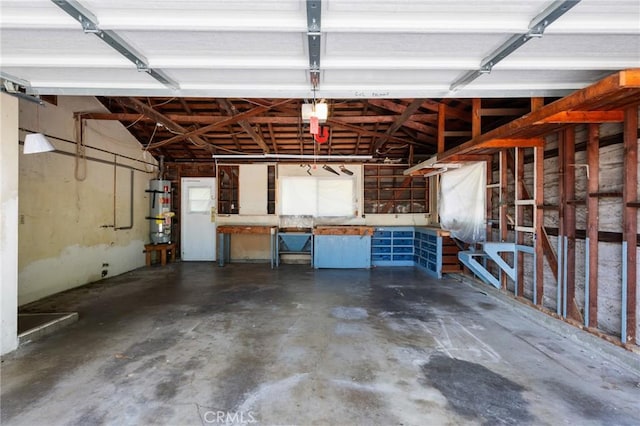 8 Coveview Dr, Rancho Palos Verdes, CA 90275 - garage featuring strapped water heater