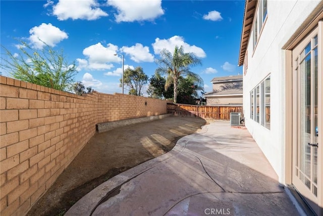 27132 Golden Field Ct, Moreno Valley, CA 92555 - fenced backyard with a patio